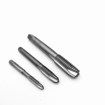 Buon prezzo M18x2 5 Tap Spiral Flute Tap Set 3 Flute Tap Per Acciaio al Carbonio E Acciaio Legato in linea